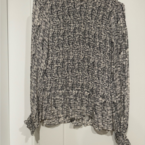 In Wear dress shurt - Picture 1 of 7